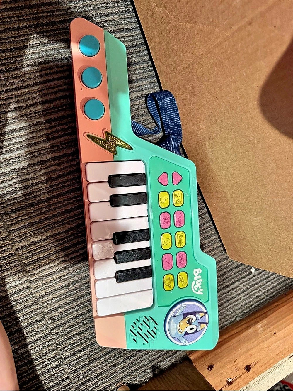 VTech Bluey's Keytar Kids Musical Learning Toy Green & Pink
